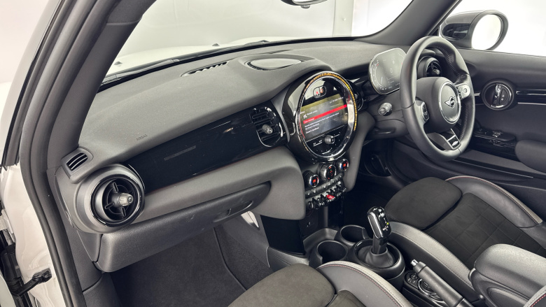 MINI Hatchback 1.5 Cooper Sport Premium 3dr Auto Petrol Hatchback